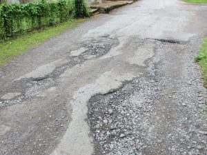 Motoristé mohou označit nejhorší úseky českých silnic Motoristé mohou označit nejhorší úseky českých silnic