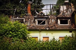 Češi se nejvíce obávají požáru. Nejčastěji ale v domácnostech způsobí škodu voda Češi se nejvíce obávají požáru. Nejčastěji ale v domácnostech způsobí škodu voda