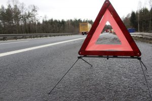 Co dělat, když vám výmol poničí auto? Co dělat, když vám výmol poničí auto?